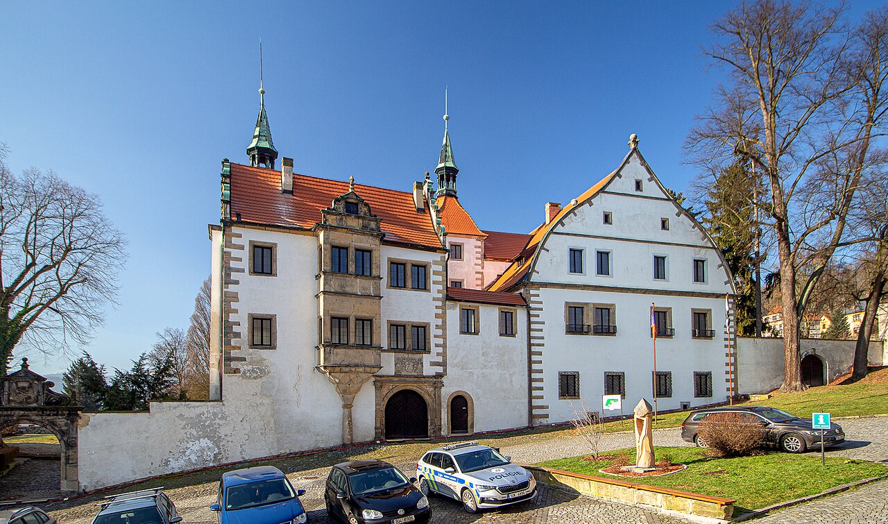 Zámek Benešov nad Ploučnicí