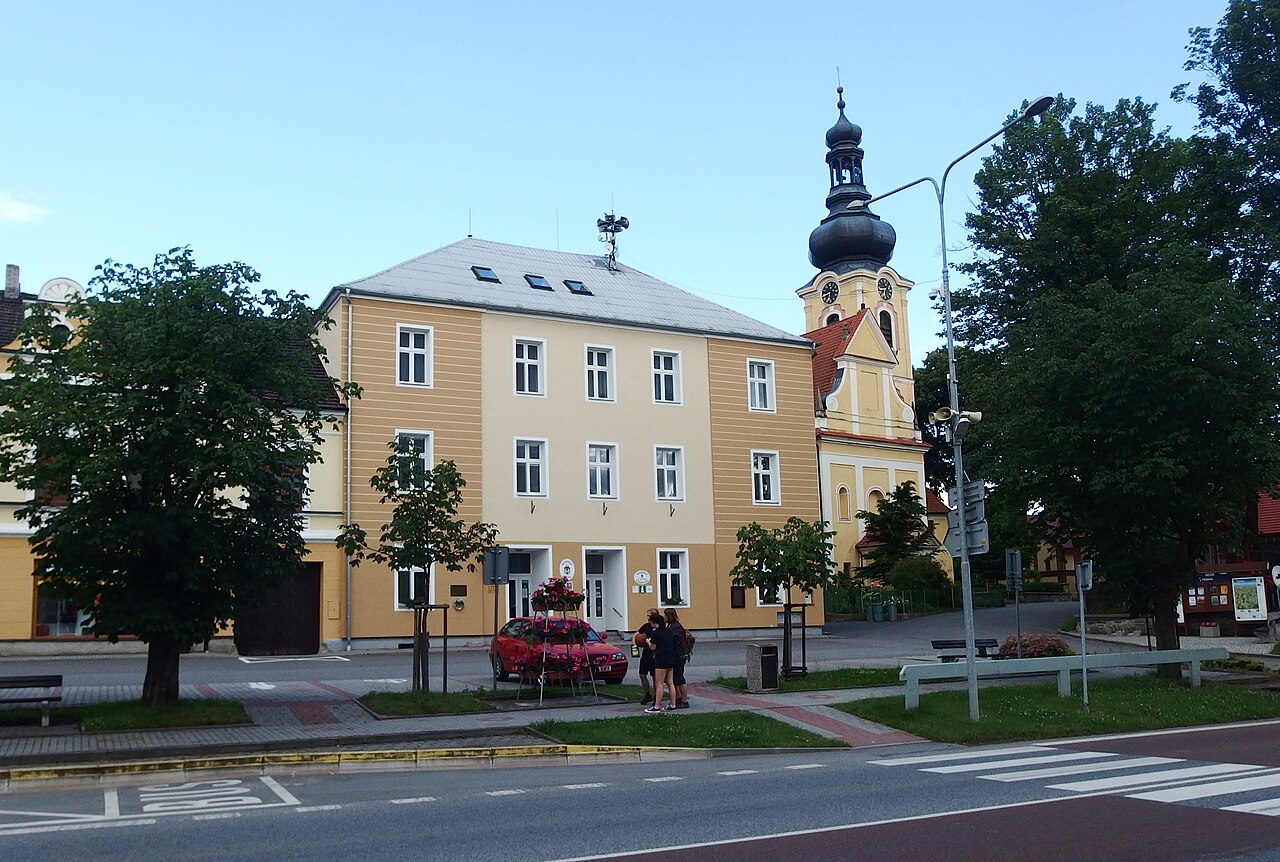 Zámek Chýnov