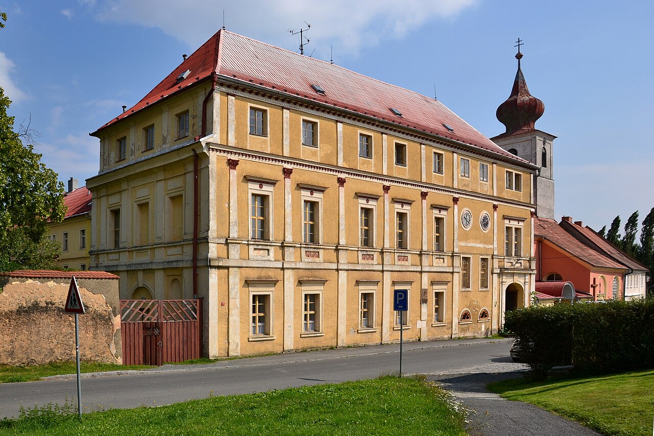 Trhanov zámek